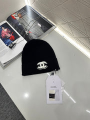 Cashmere knitted hat
