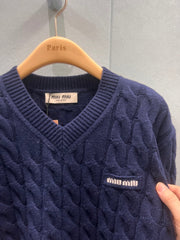 V-neck cable-knit cropped sweater