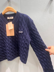 V-neck cable-knit cropped sweater