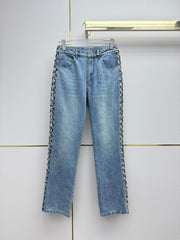 Straight-leg jeans with gold buttons
