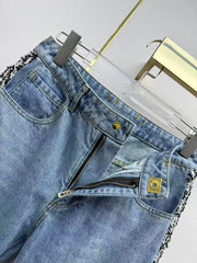 Straight-leg jeans with gold buttons