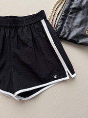 Black and white color-blocked short