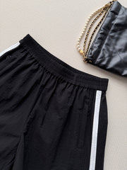 Black and white color-blocked short