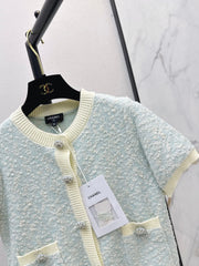 Chanel/Short-sleeved cardigan with contrasting trim