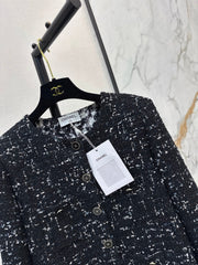 Chanel/Frayed-Edge Tweed Jacket