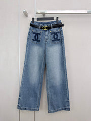 Wide-leg jeans with pockets