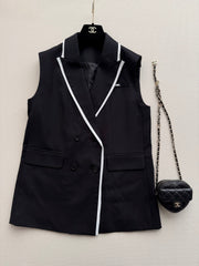 Chanel / 26 New Vest and Pleated Skirt Set