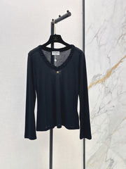 Chanel / 26 Early Autumn New V-Neck Base Shirt