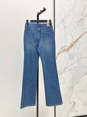 Figure-flattering stretch jeans