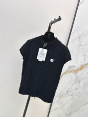 Chanel / 26 Early Autumn Latest Knit Short-Sleeve Cardigan