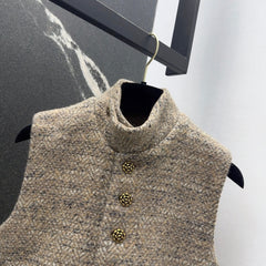 High-end retro-style vest