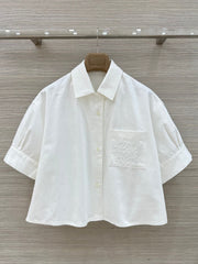 Short-sleeved white shirt