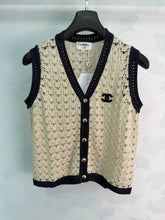 Chanel / 26 Early Autumn New V-Neck Sleeveless Knit Cardigan