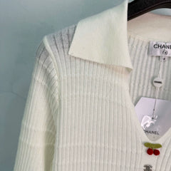 Chanel / 26 Early Autumn New Collared Long-Sleeve Knit Cardigan