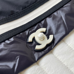 CHANEL 26S DRAWSTRING BACKPACK 44 IN BLACK AND WHITE NYLON GOLD HARDWARE