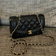 CHANEL 26S FLAP SHOULDER BAG 22 IN BLACK CAVIAR CALFSKIN GOLD HARDWARE