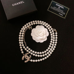 CHANEL 26S DOUBLE C LOGO PEARL LAYERED NECKLACE WITH CRYSTAL CC DETAIL IN GOLD METAL 631831