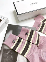 CHANEL 26S CREW SOCKS 400463 (1 BOX)