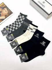 CHANEL 26S CREW SOCKS 405368 (1 BOX)