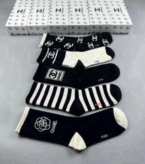 CHANEL 26S CREW SOCKS 410322 (1 BOX)