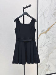 26SS NEW Bee Embroidery Sleeveless Dress 🖤