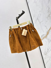 ❤️🔥Limited edition❤️🔥 26SS New Suede-Finish Pleated Mini Skirt with Zipper Detail 🤎