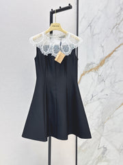 26FW New Sleeveless Dress with Lace-Panel Detail 🤍