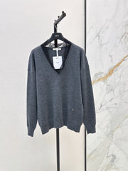 26FW New Cashmere Top with Lace-Panel V-Neck 🖤