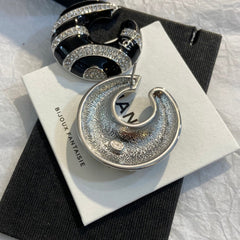 ❤️🔥Limited edition❤️🔥26FW New Limited-Edition Zebra-Print Double-C Stud Earrings