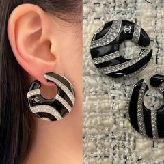 ❤️🔥Limited edition❤️🔥26FW New Limited-Edition Zebra-Print Double-C Stud Earrings