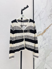 26FW New Loose-Fit Striped Long-Sleeve Knit Cardigan with Embroidered Logo 🤎