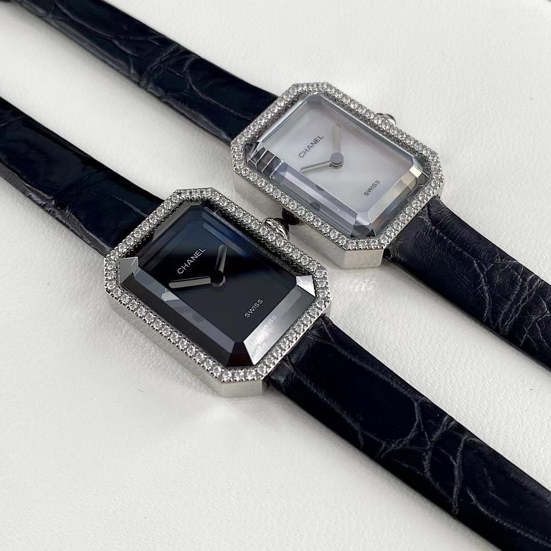 Eight Hearts Eight Arrows Zirconia Watch