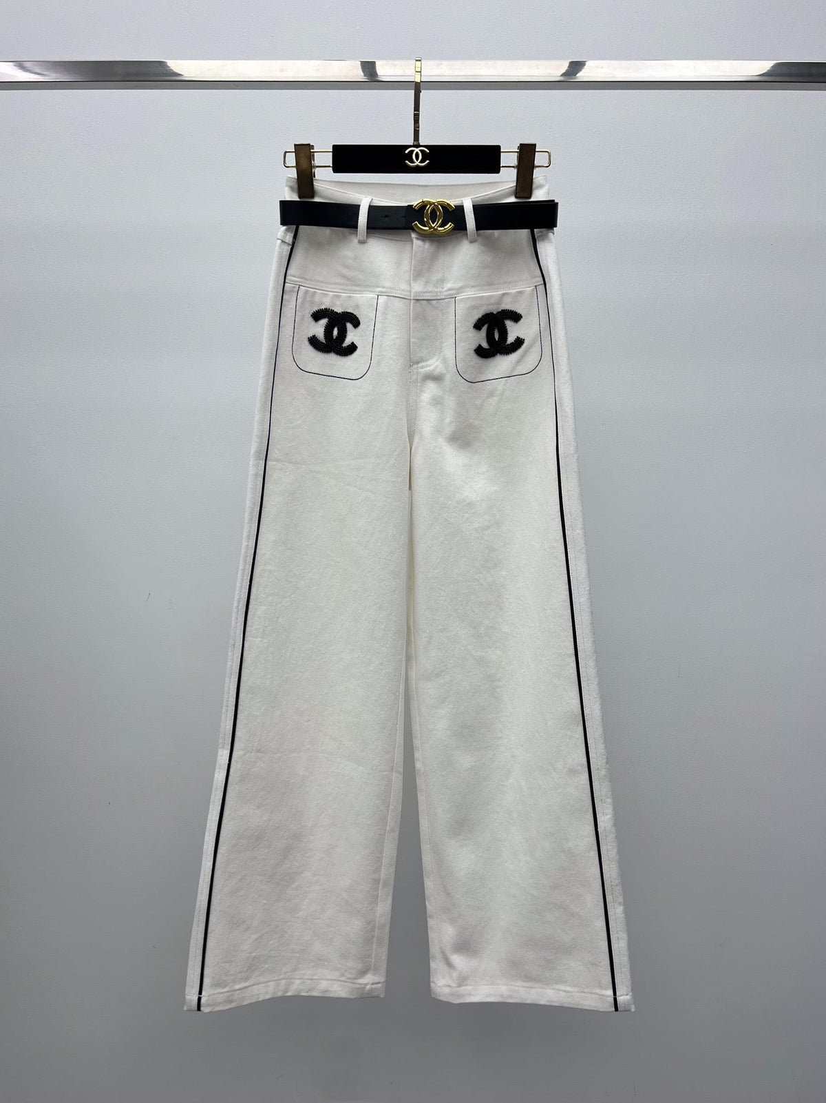 Embroidered logo wide-leg pants