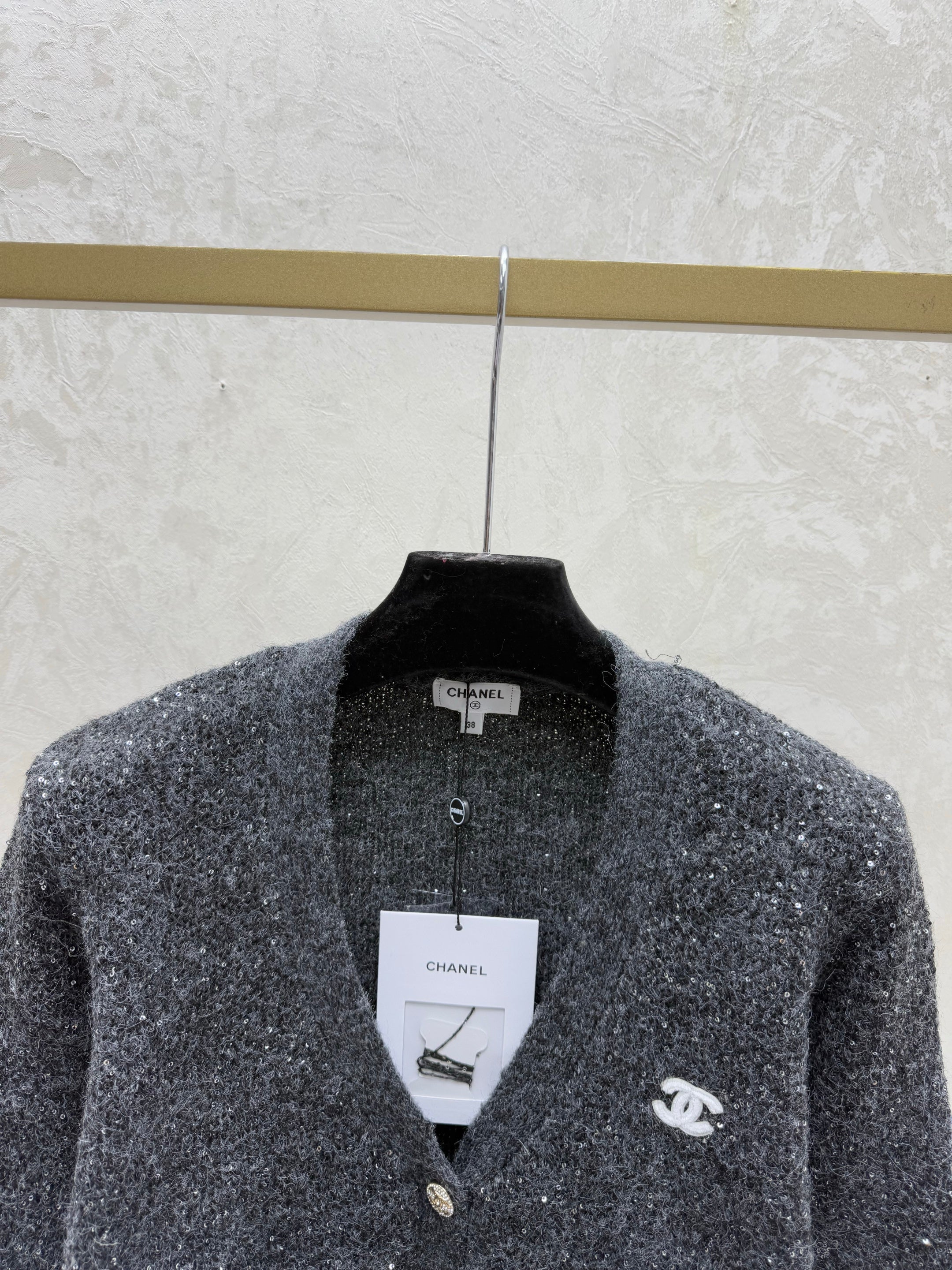 Solid color sequined V-neck knit long-sleeved cardigan