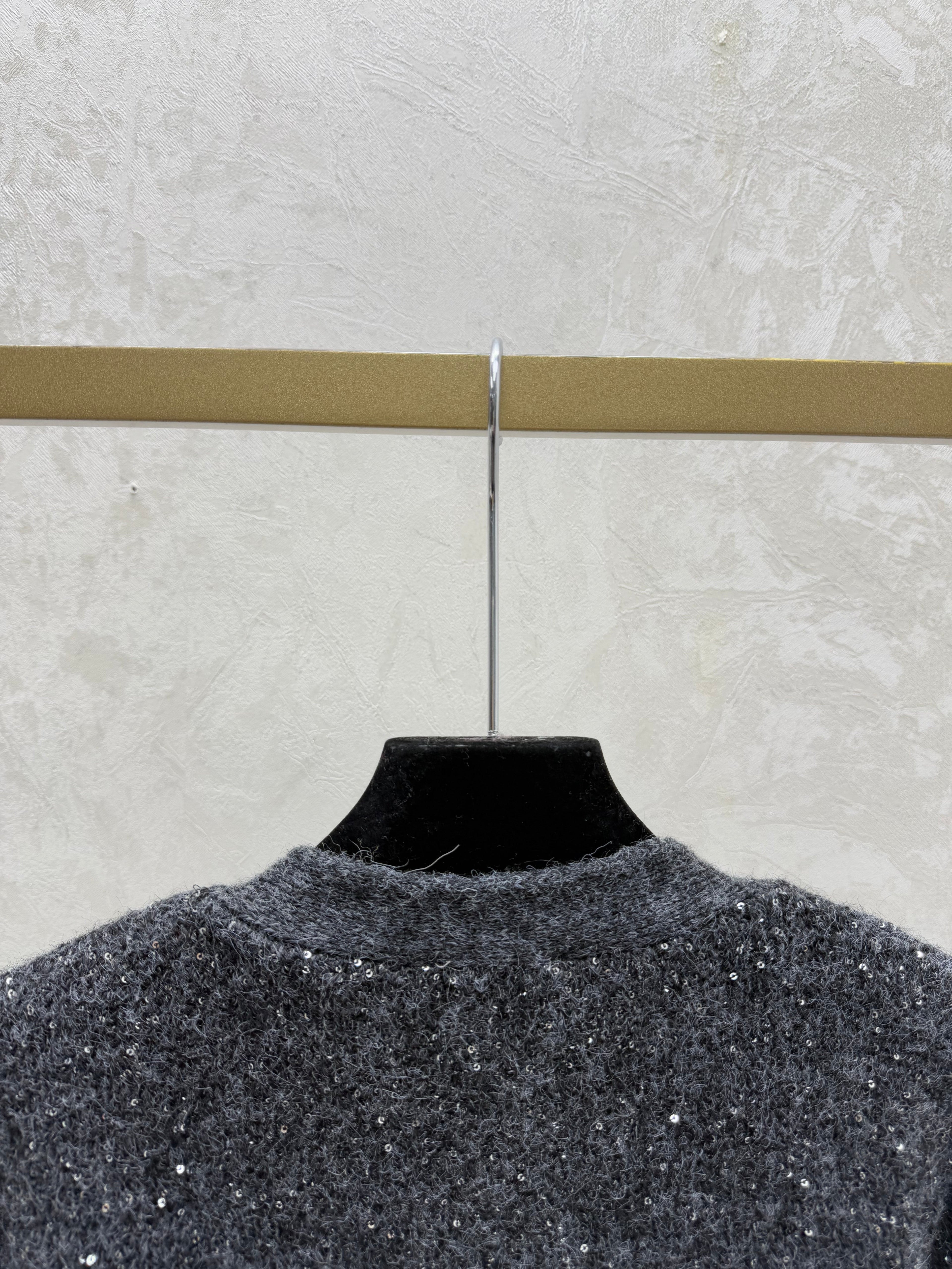 Solid color sequined V-neck knit long-sleeved cardigan