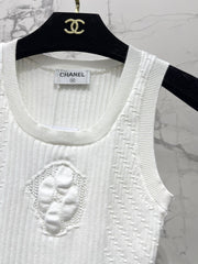 Stretch Fit Diamond Pattern Knit Vest