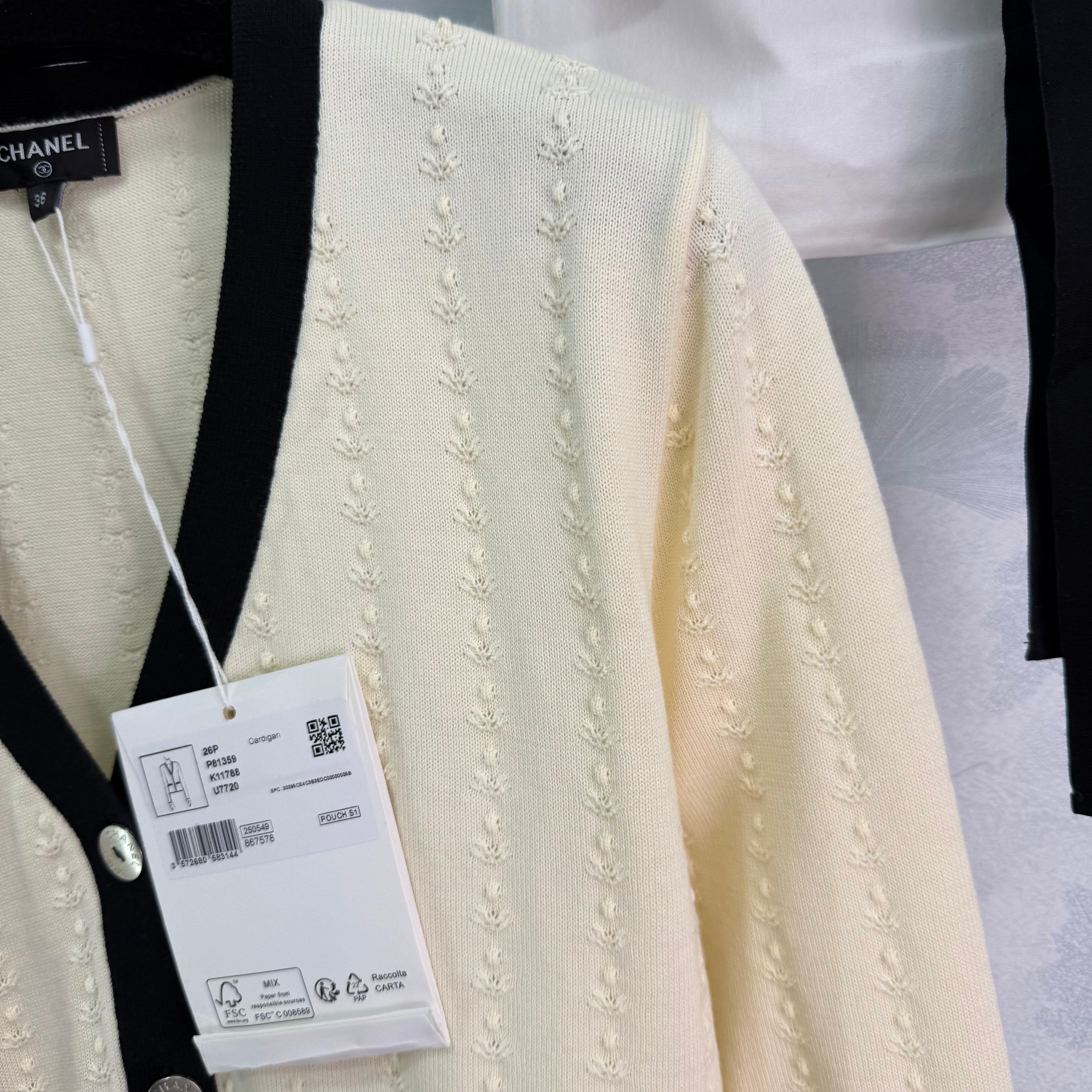 V-neck cardigan