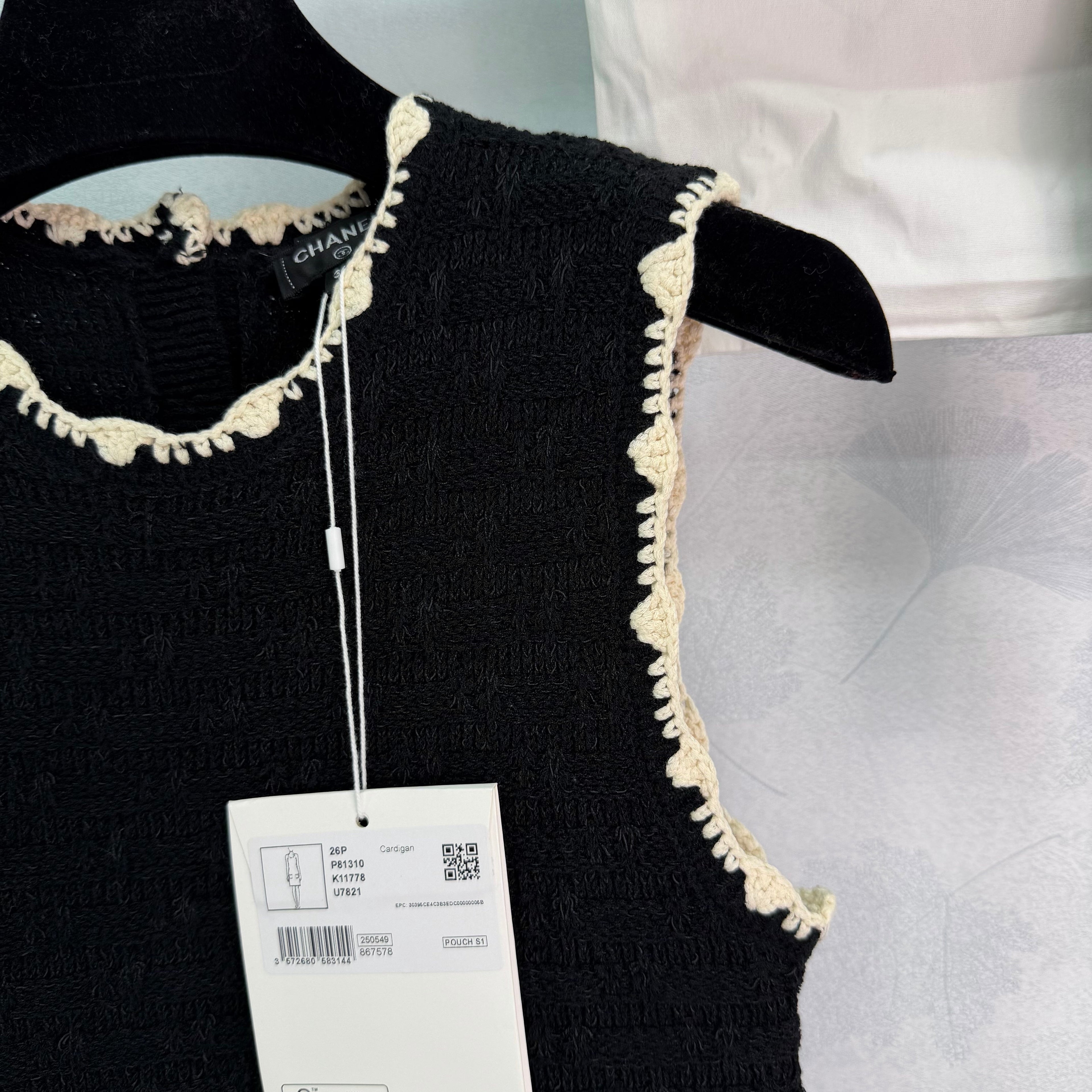Color-blocked woven round neck knit vest dress