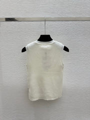 Stylish and elegant knitted vest