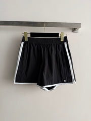 Black and white color-blocked short