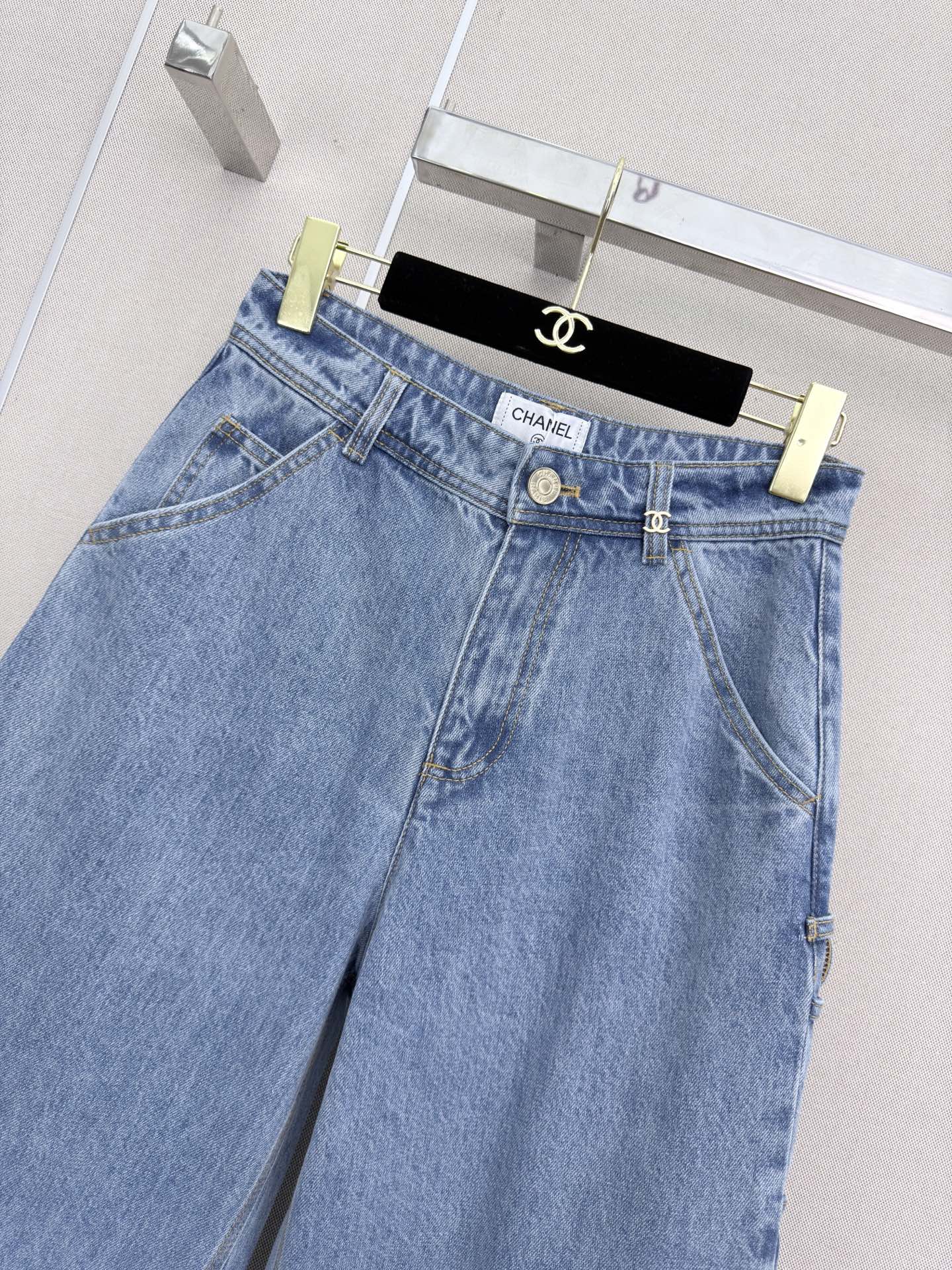 Straight-leg utility jeans