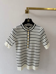 Chanel/partial-button-front top