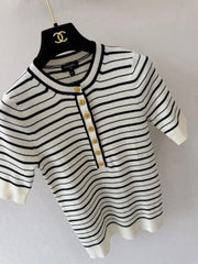 Chanel/partial-button-front top