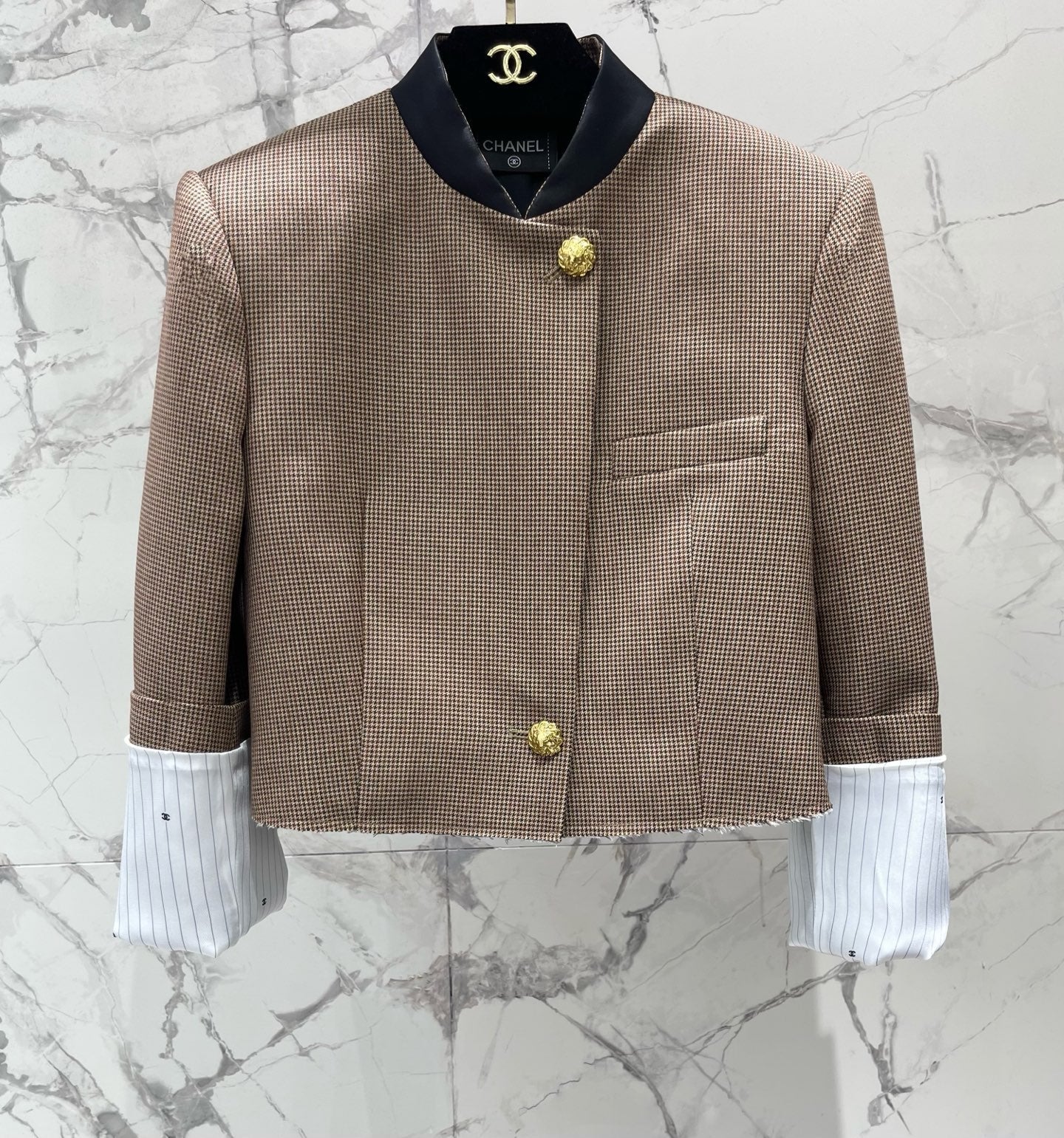 Chanel/Beige Half-Zip Knit Top