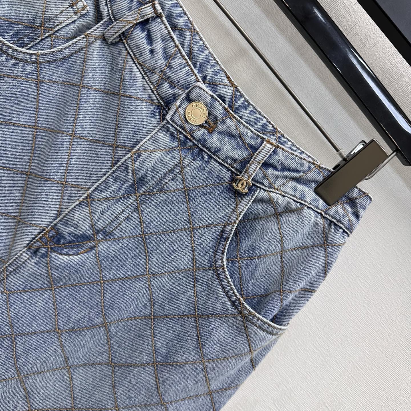 Chanel/Quilted Denim Trousers with Chain Detail
