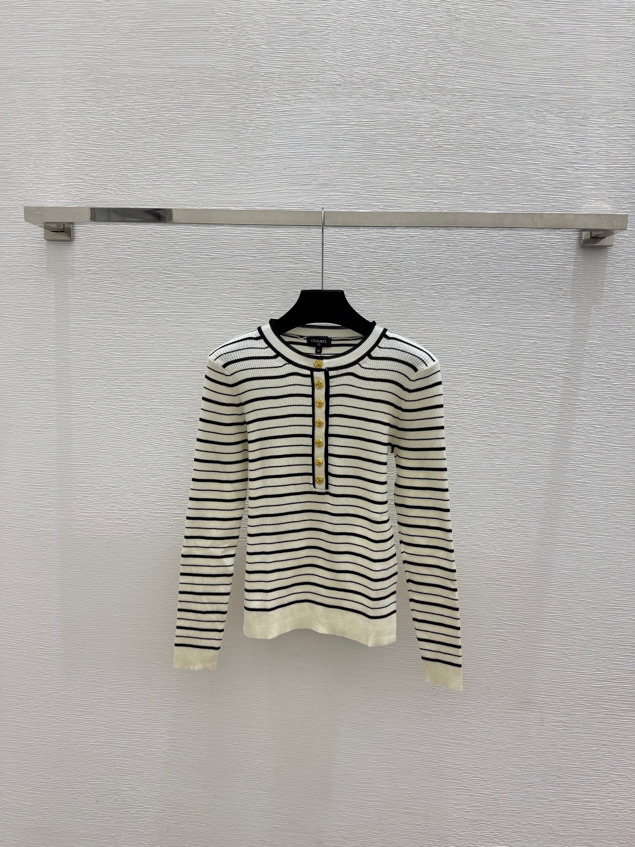 Chanel/Long-sleeve color-block striped knit top