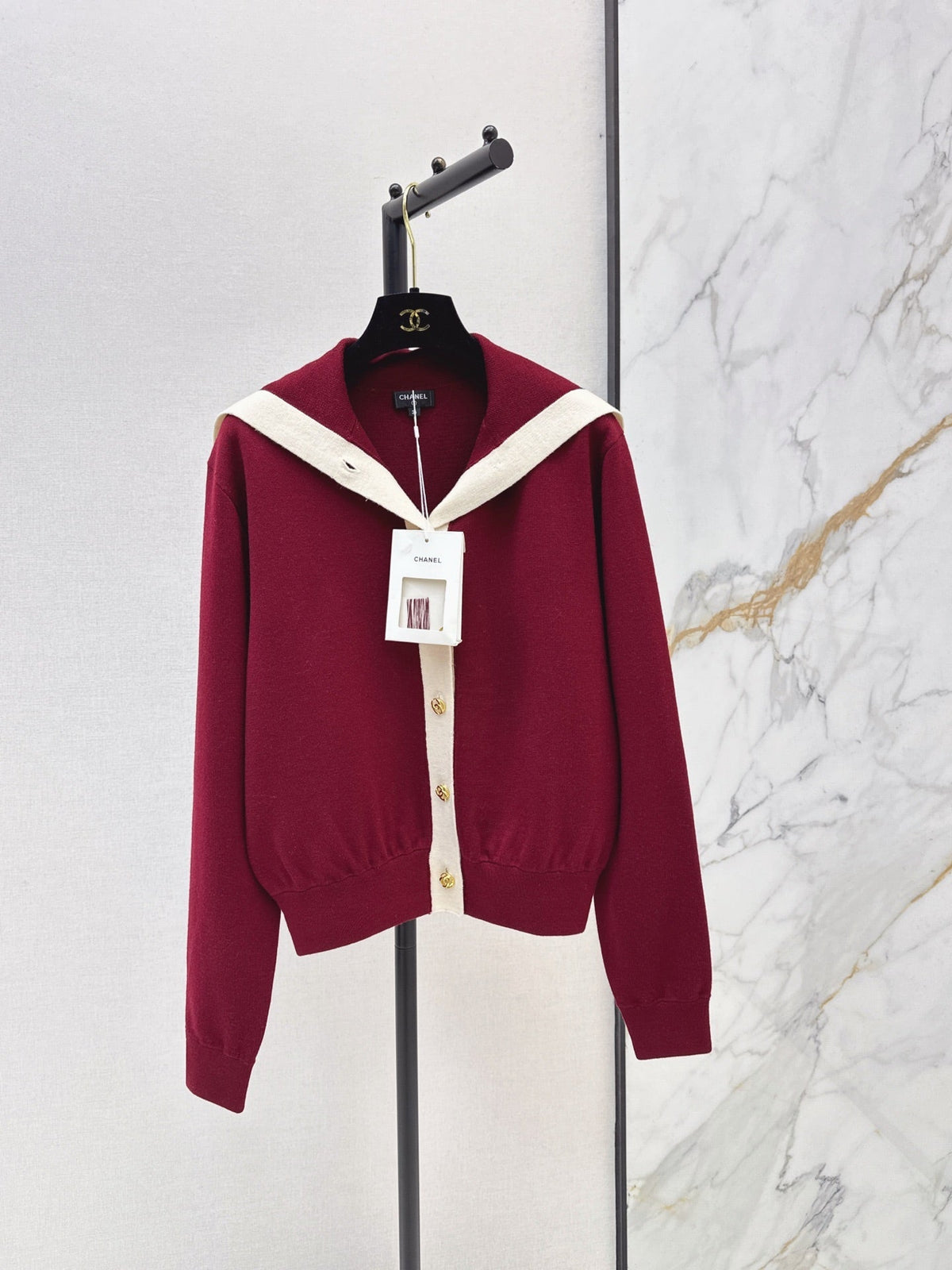 Chanel/Color-block knit cardigan featuring a nautical-style collar