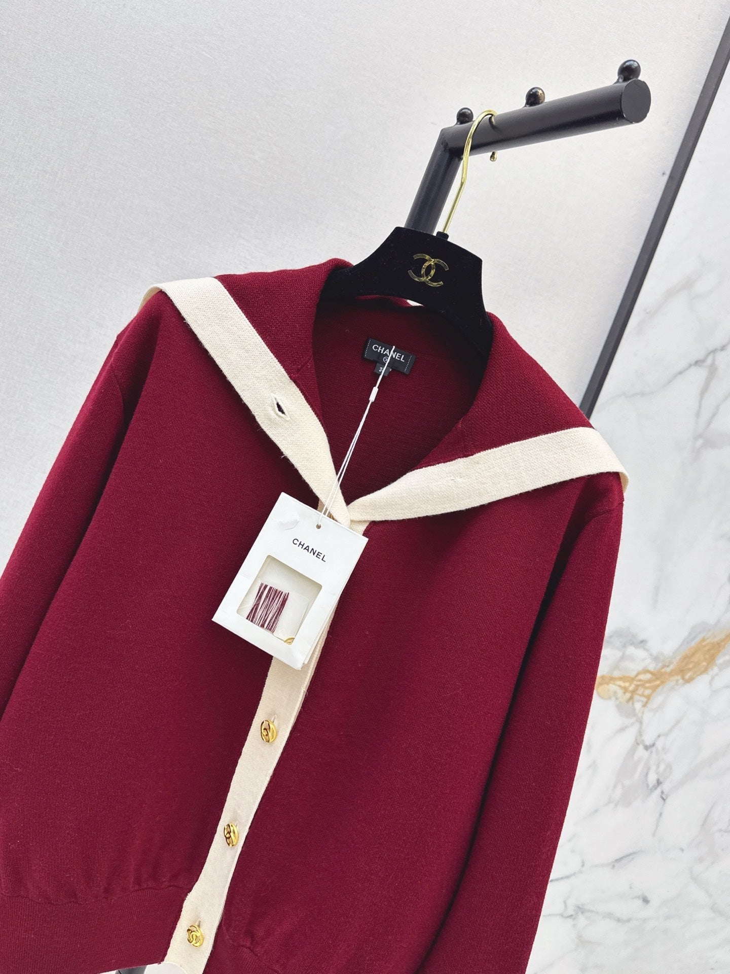 Chanel/Color-block knit cardigan featuring a nautical-style collar