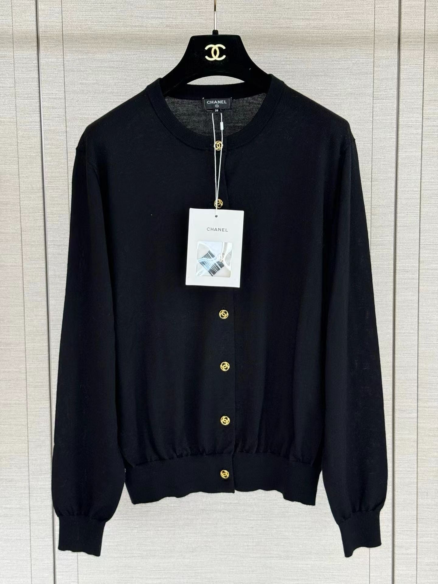 Cashmere knit cardigan
