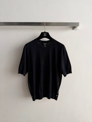 Short-sleeved knit top